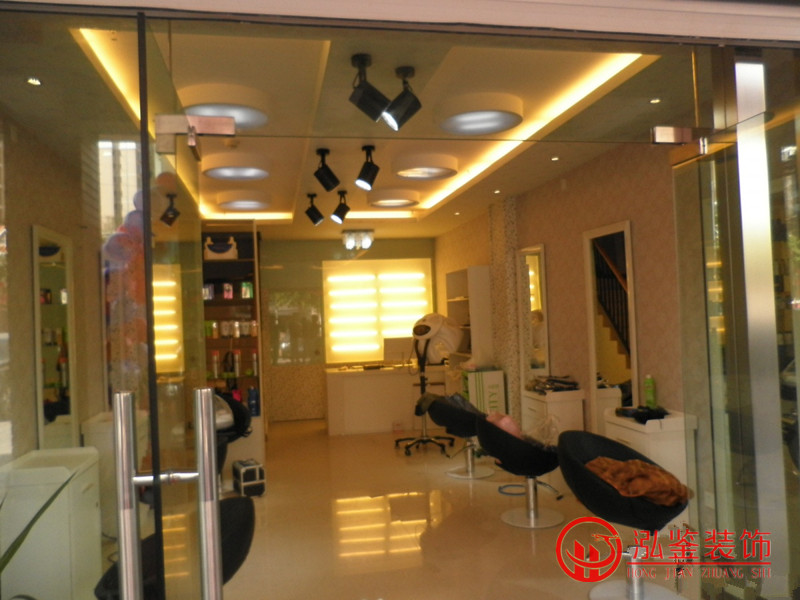 �Ϸ����l(f��)���b�ތ����DƬ