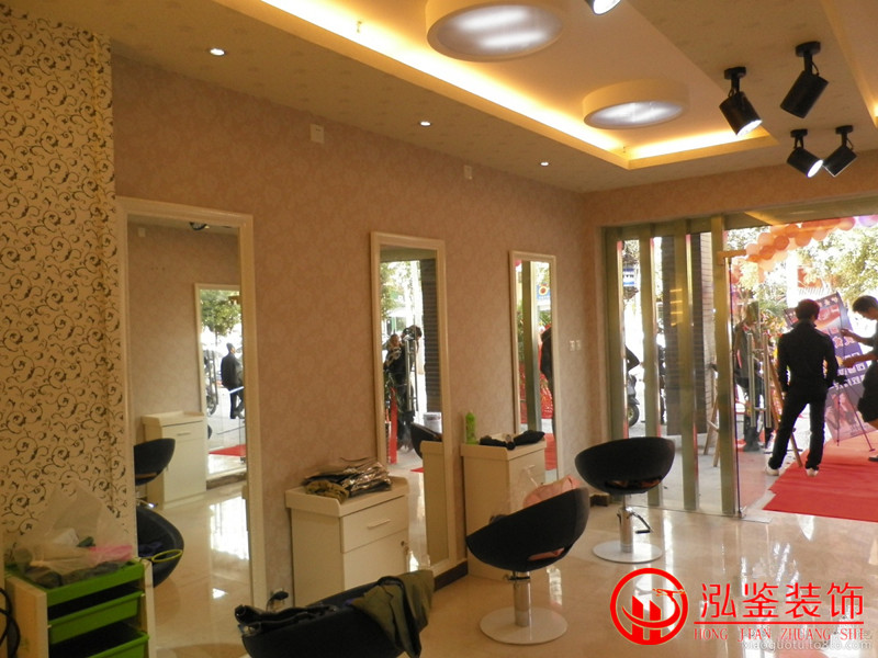 �Ϸ����l(f��)���b�ތ����DƬ